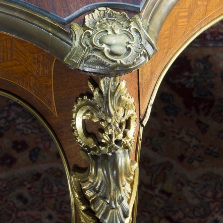 アンティークのデスク・ルイ15世様式
