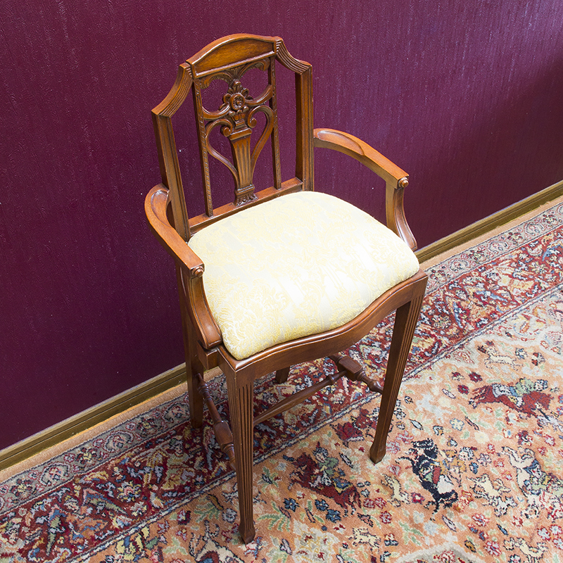 シェラトン様式の椅子