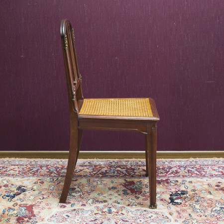 アンティークの椅子/オルモル
