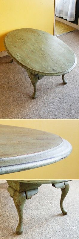 クラッケルペイントの猫脚テーブル