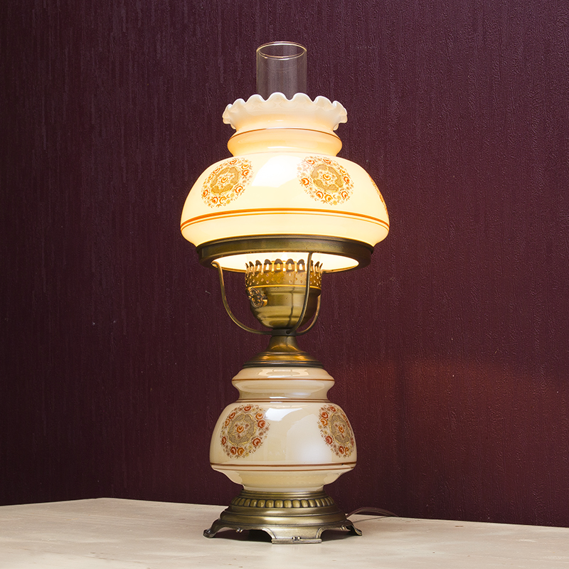 オイルランプ型のテーブルランプ/バラ文様