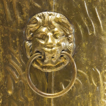 アンティークの真鍮ポット/葡萄とライオンモチーフ