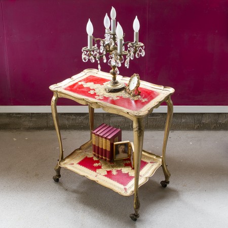 フィレンツェのワゴンテーブル